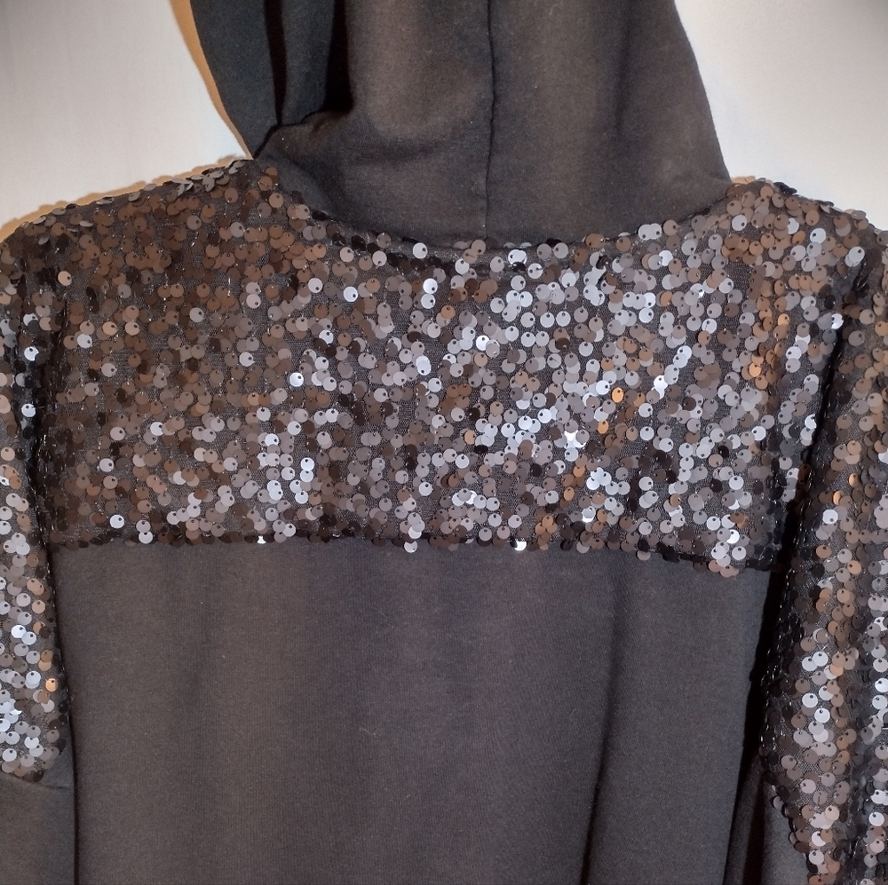 NEW Torrid Relaxed Sequin Hoodie Size 4 NWT - Picture 10 of 11